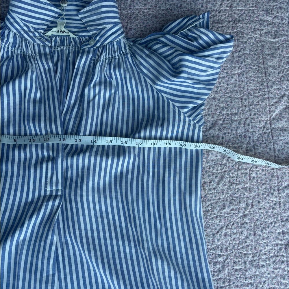 Max Studio Blue and White Striped V-Neck Top - Picture 7 of 8